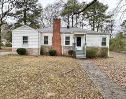 featured image of 940 Meadowbrook Dr #1