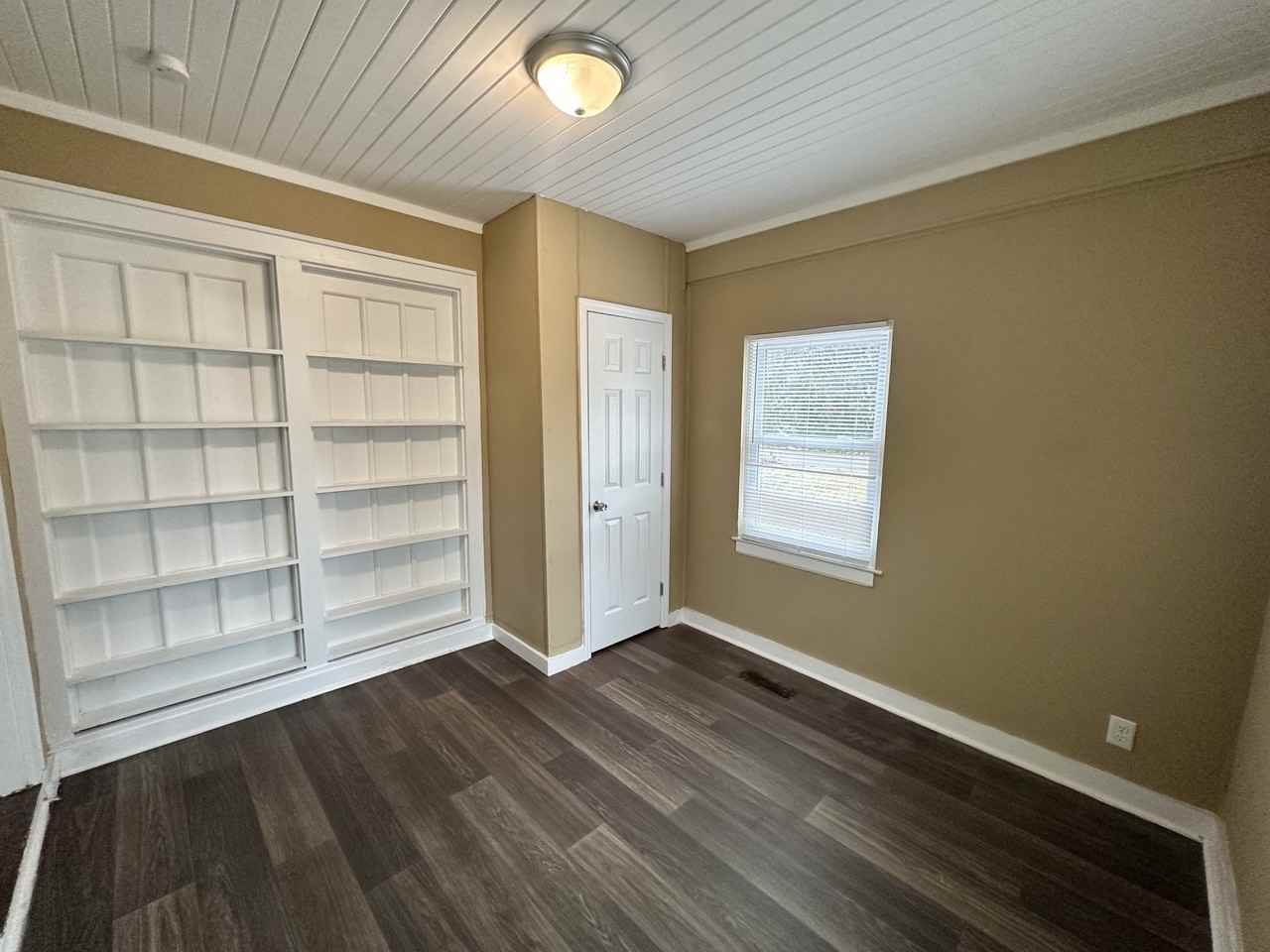 940 Meadowbrook Dr #1 - Photo 2 of 10