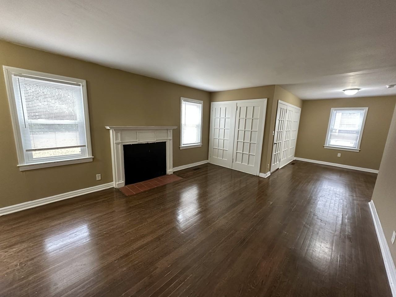 940 Meadowbrook Dr #1 - Photo 4 of 10