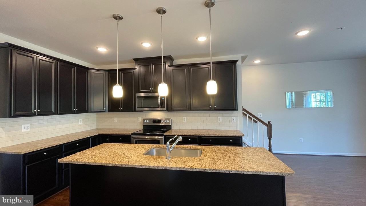 13931 Hollow Wind Way Unit 201 #201 - Photo 2 of 20