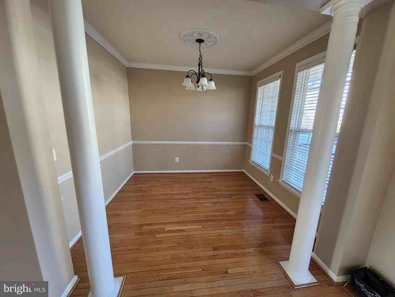 15692 William Bayliss Ct - Photo 3 of 34