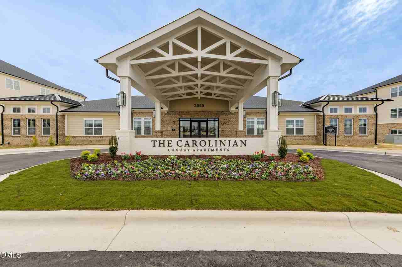 2050 2050 Airport Boulevard NW unit: The Ritz