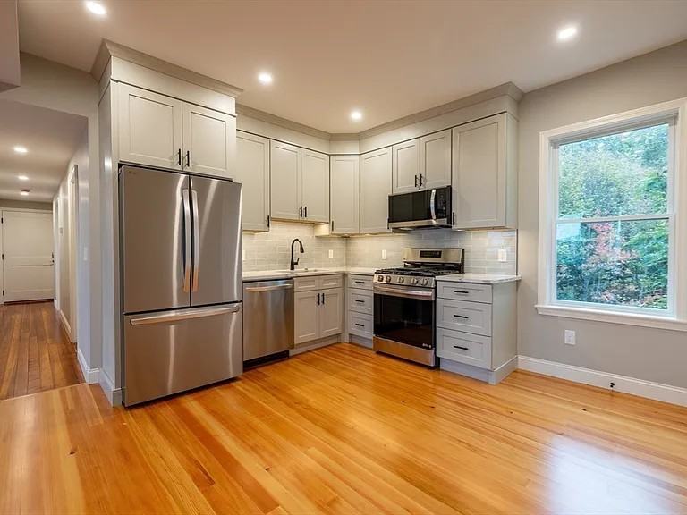 19 Sawyer Avenue #1 - Photo 6 of 7