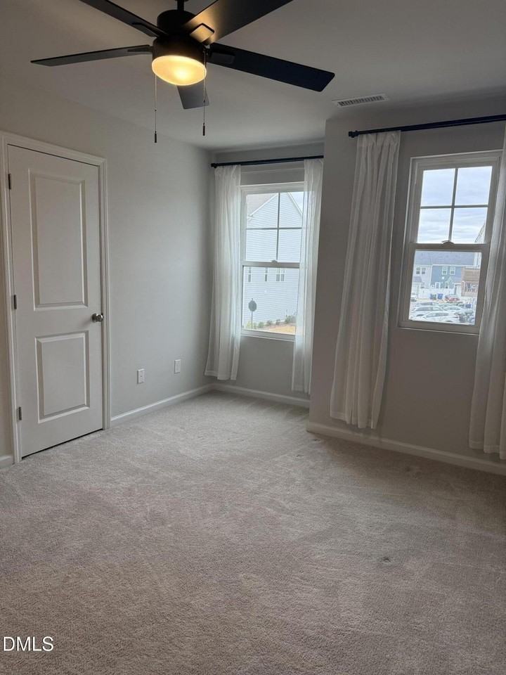 5807 Humanity Ln - Photo 4 of 10