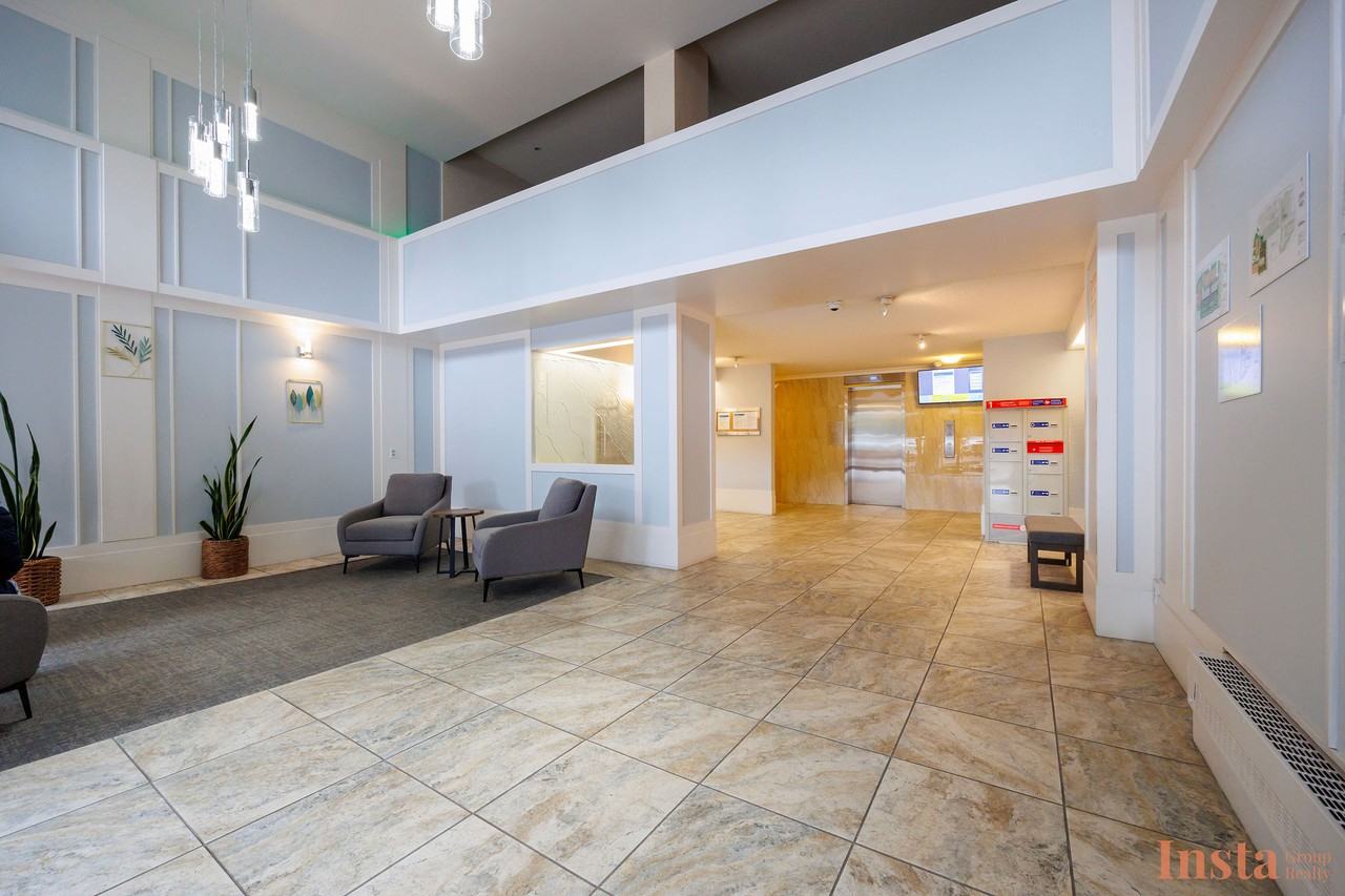 2020 Fullerton Avenue #1102 - Photo 4 of 20