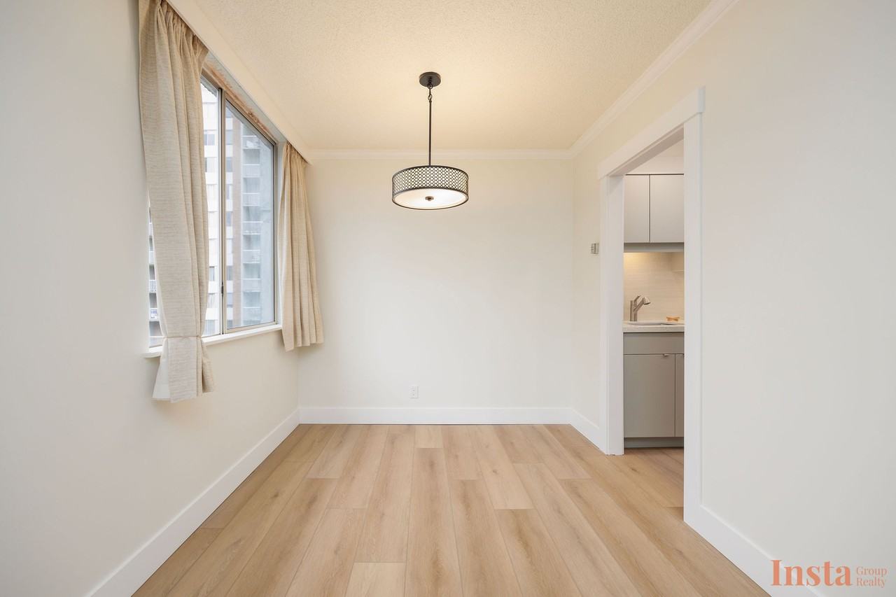 2020 Fullerton Avenue #1102 - Photo 7 of 20