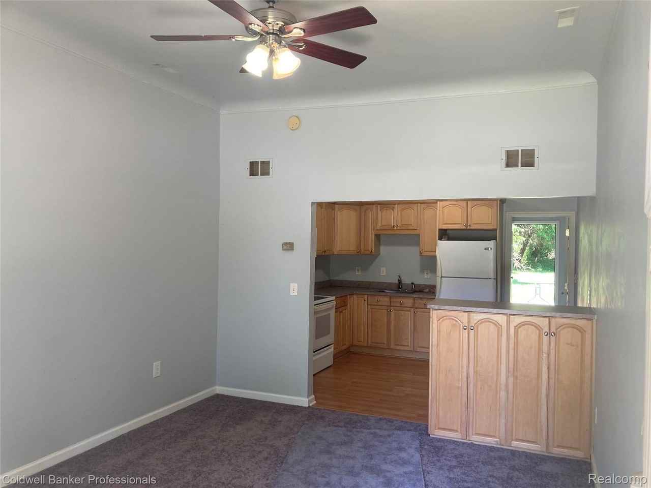 11231 29 Mile Rd - Photo 2 of 10