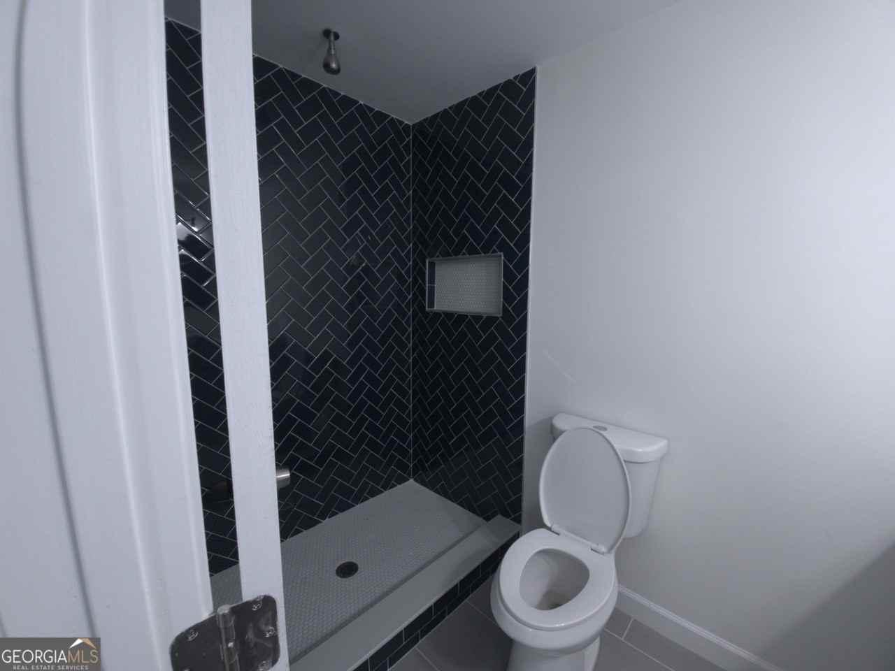 2706 Greystone Pl - Photo 3 of 7