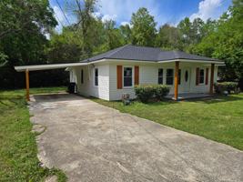 featured image of 955 Eastwood Dr