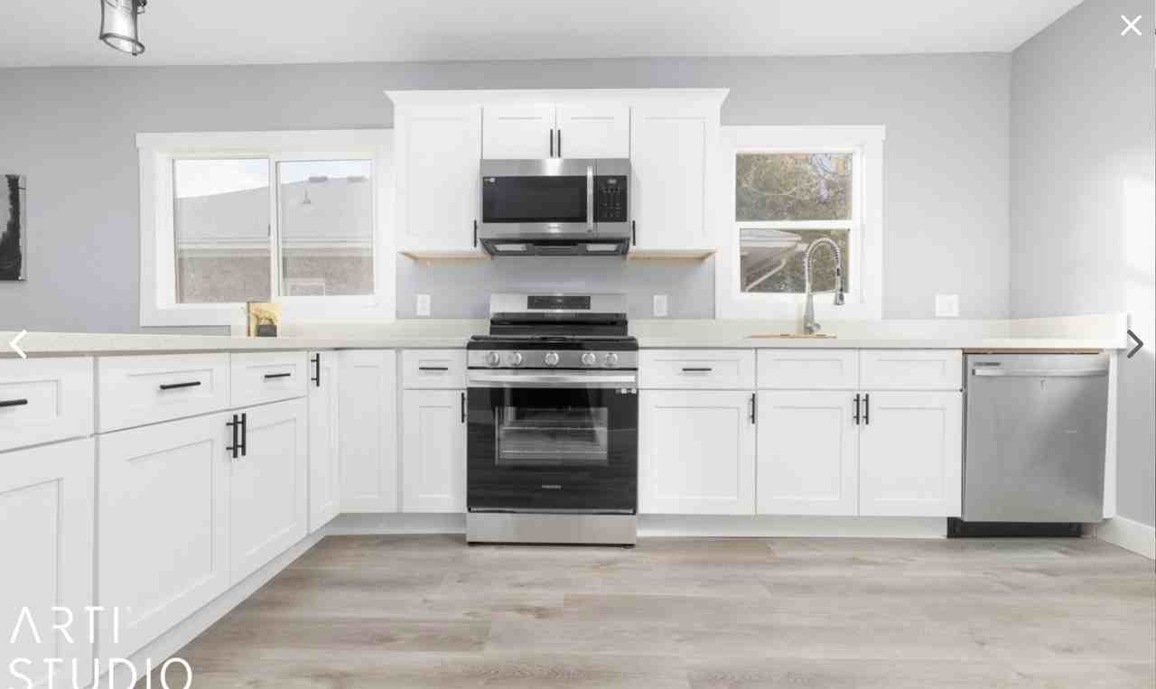 1757 Grant Ave - Photo 3 of 12