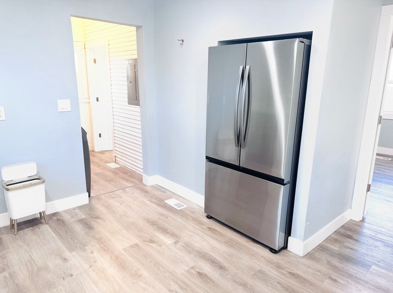 1757 Grant Ave - Photo 5 of 12