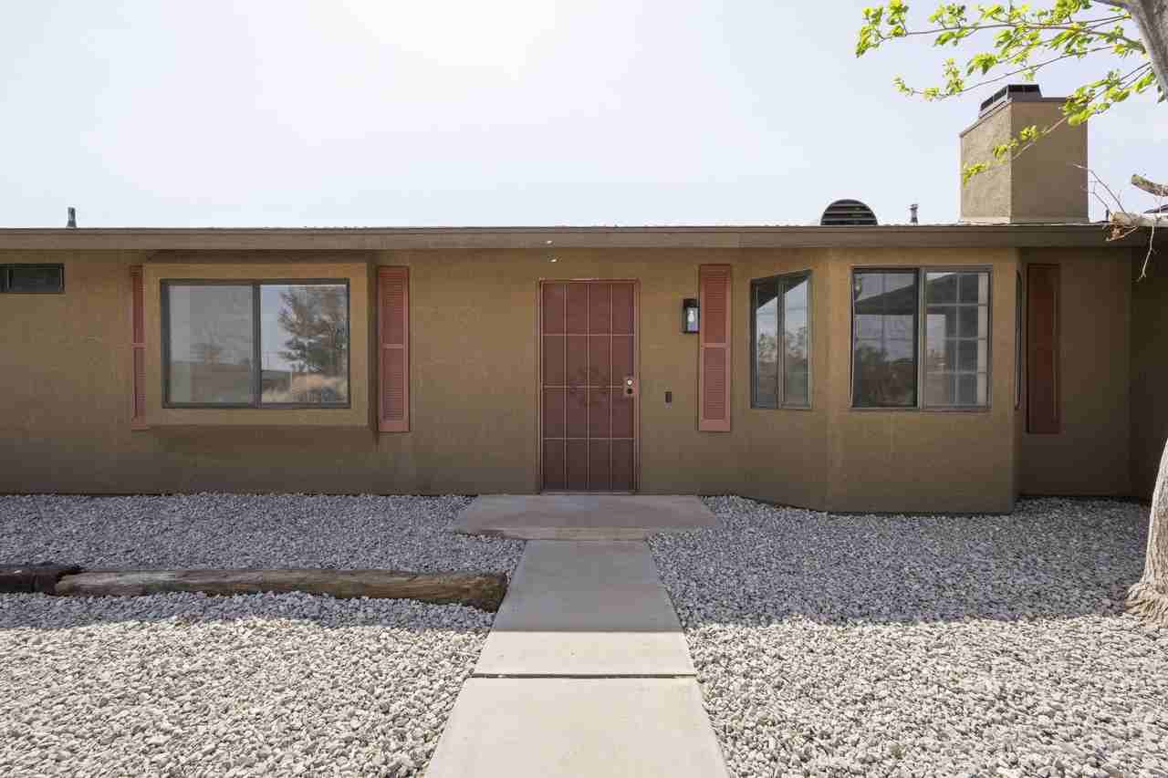 4686 Stirrup Lane - Photo 5 of 28