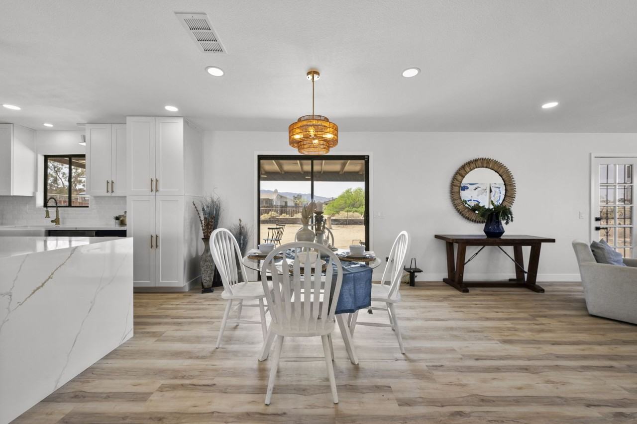 4686 Stirrup Lane - Photo 6 of 28