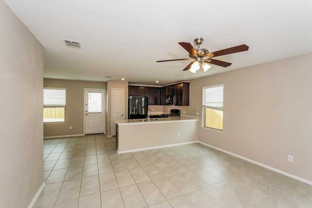 360 Sun Bluff Rd - Photo 3 of 19