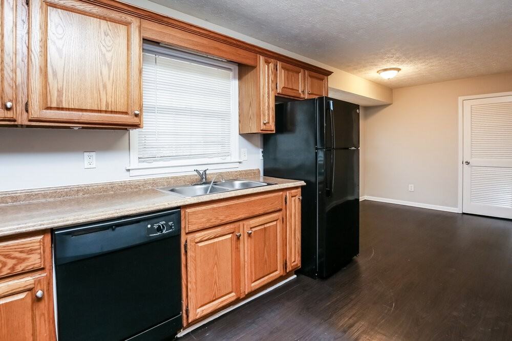 5253 Corinth Dr - Photo 6 of 16