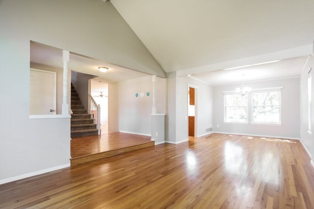 7442 Berkeley Ct - Photo 6 of 21