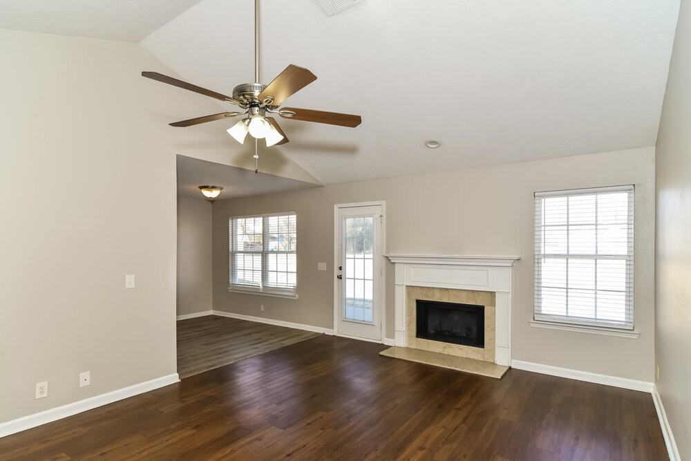 7045 S Hampton Blvd - Photo 5 of 17