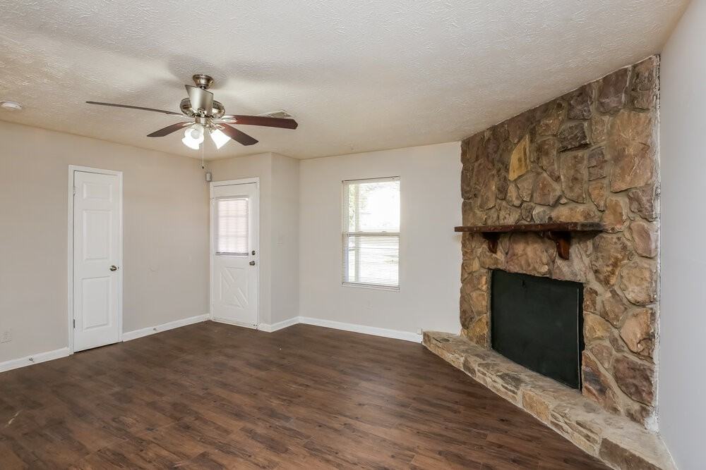 4964 Galbraith Cir - Photo 4 of 25