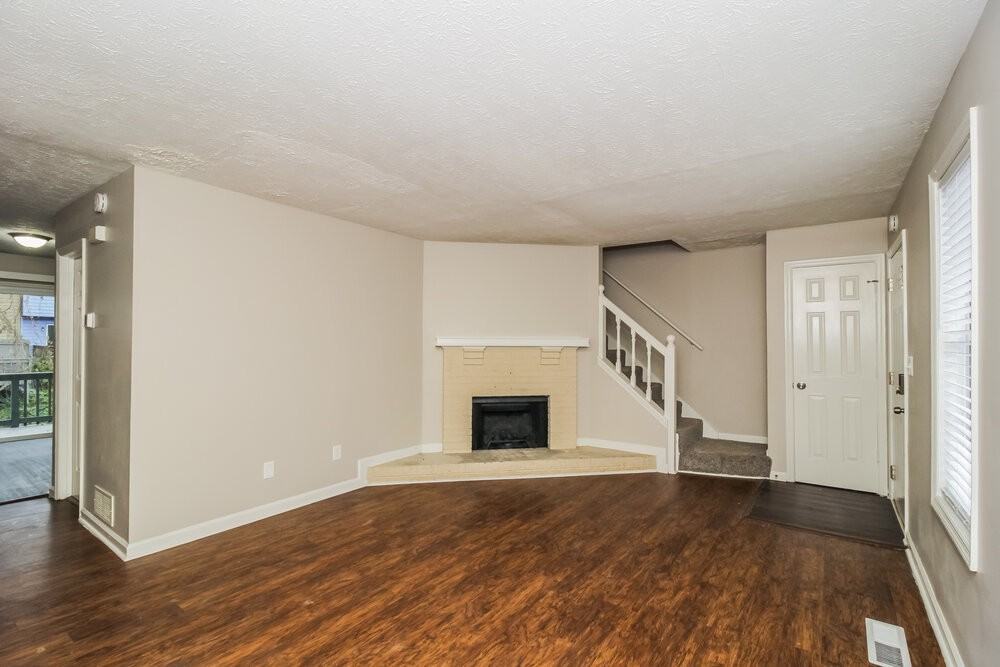 796 Joseph Club Dr Sw - Photo 5 of 20