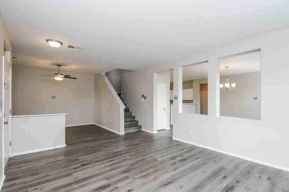 2732 S Arroyo Ln - Photo 5 of 17