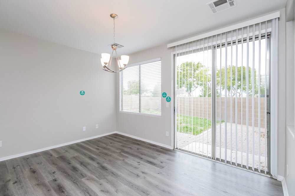 2732 S Arroyo Ln - Photo 6 of 17