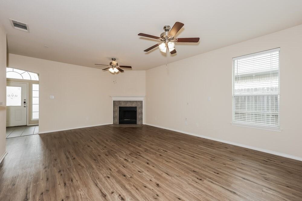 12249 Shadow Wood Trl - Photo 3 of 16