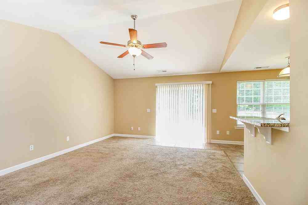 110 Konnoak Village Cir - Photo 4 of 25