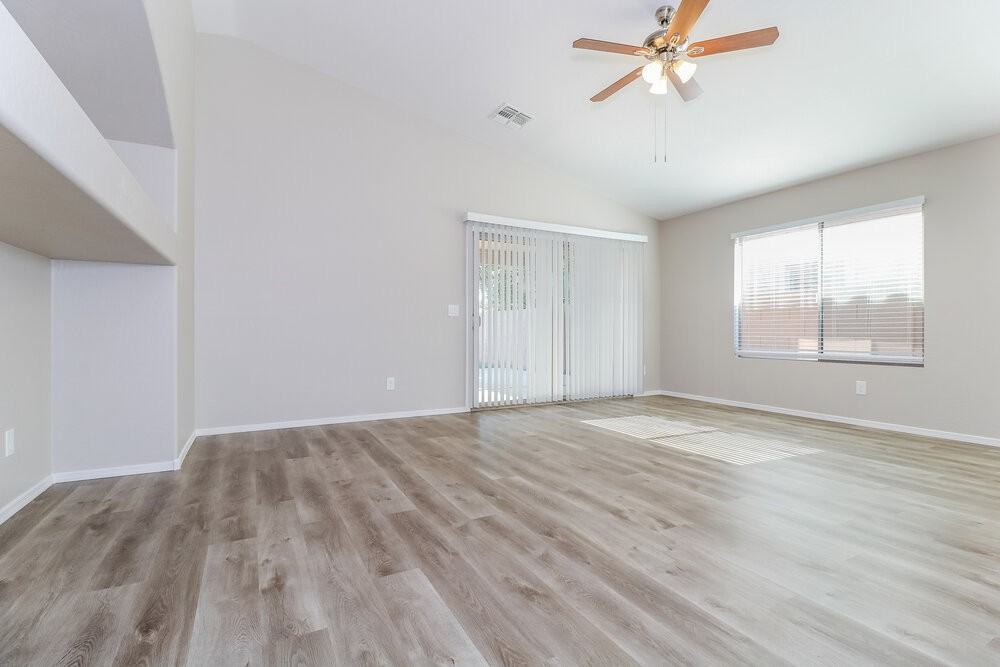 11333 W Buchanan St - Photo 4 of 16