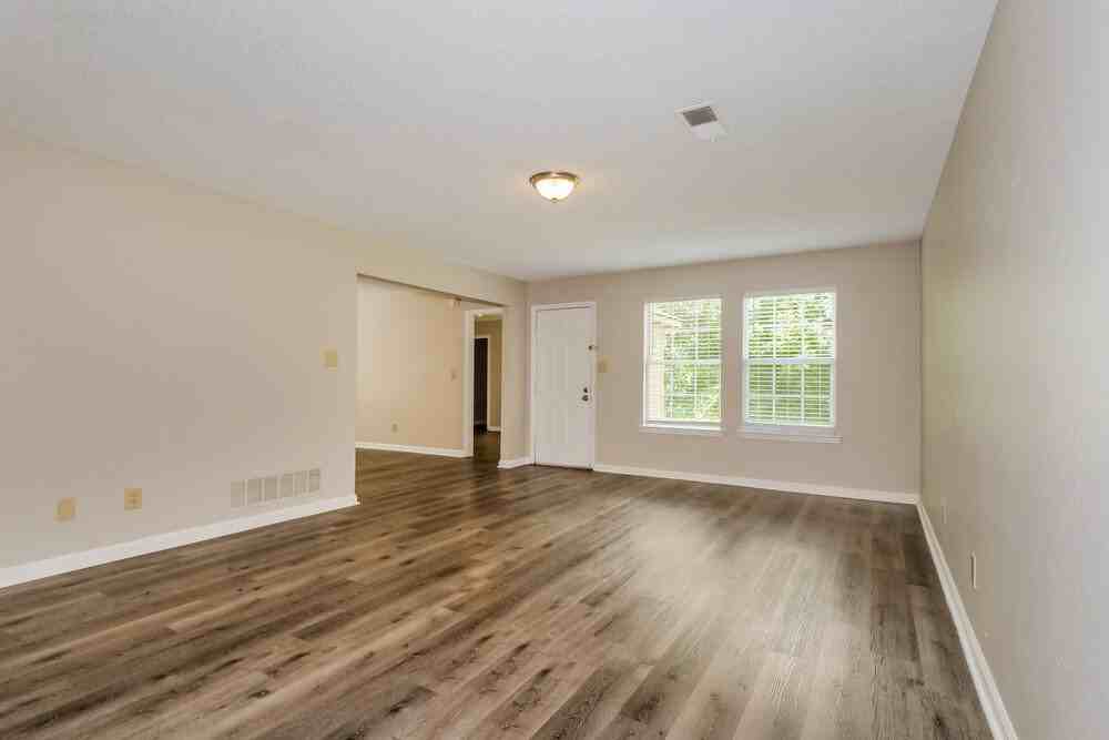 4830 Mistic Lake Dr - Photo 6 of 17