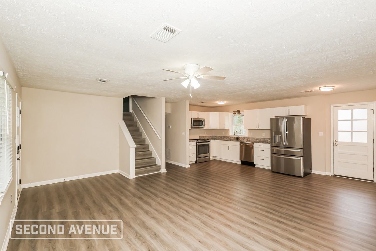 958 Ellison Ct - Photo 5 of 29