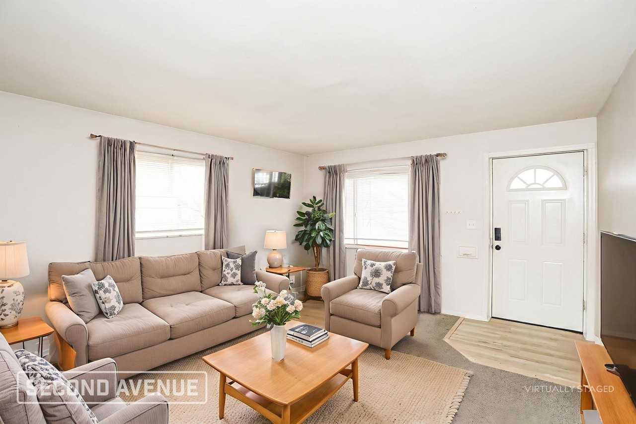 4656 Linda Dr - Photo 2 of 27