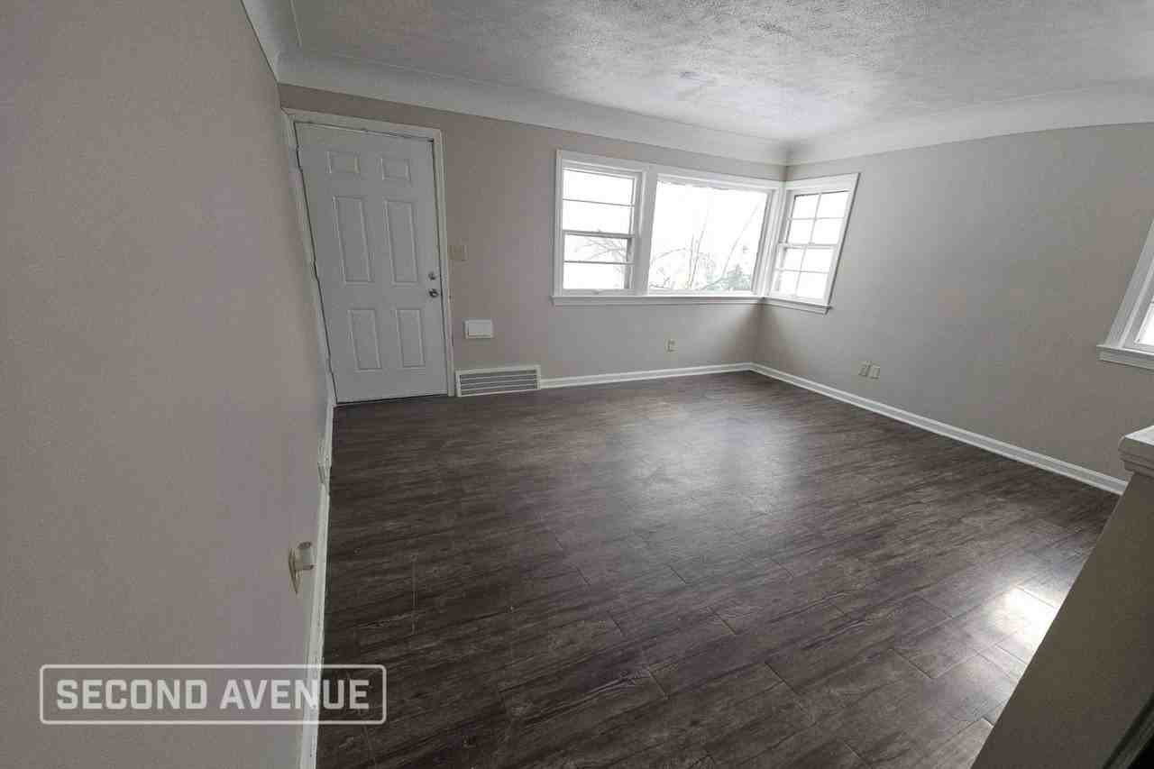 3990 Jo Ann Dr - Photo 2 of 17