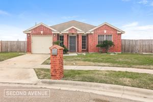 featured image of 5541 Candace St