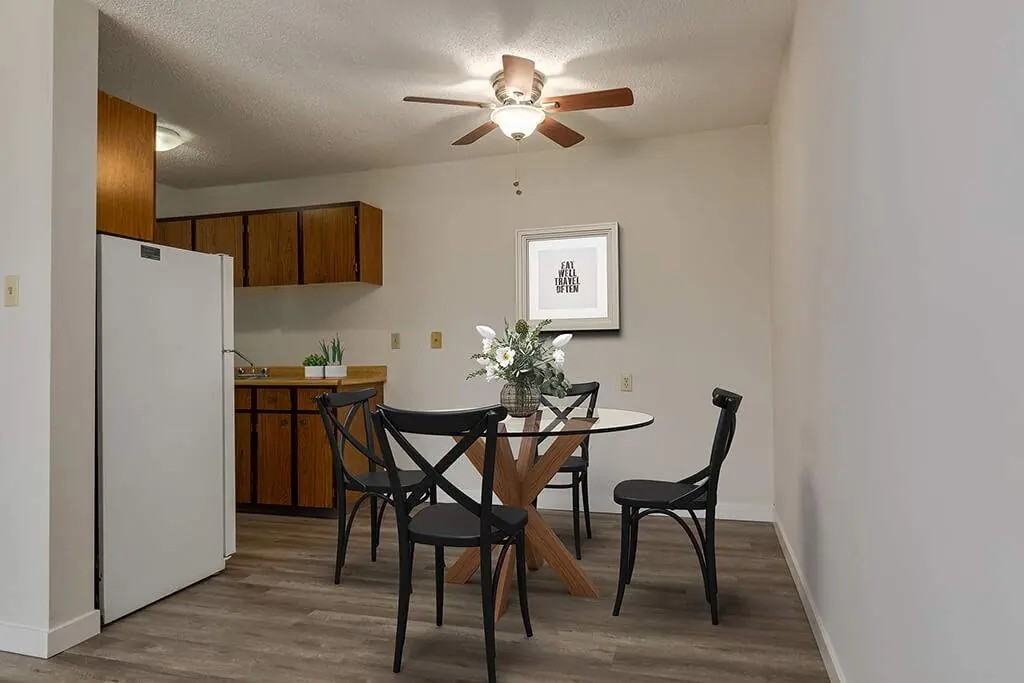 Parklane Gardens - Photo 2 of 25