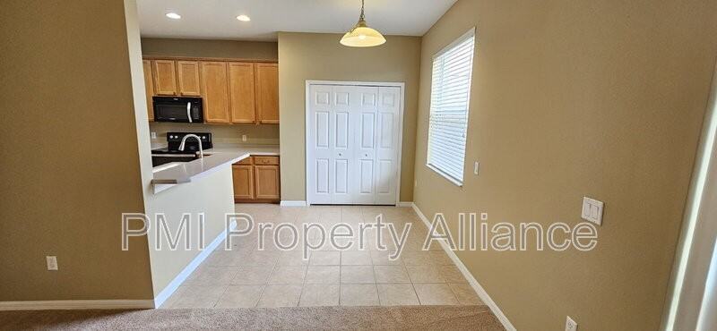 4745 Walnut Ridge Dr - Photo 4 of 35
