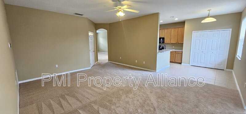 4745 Walnut Ridge Dr - Photo 5 of 35