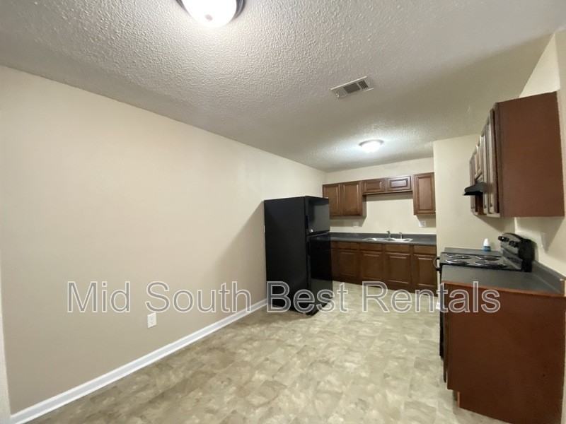 9102 Tanya Dr - Photo 4 of 9