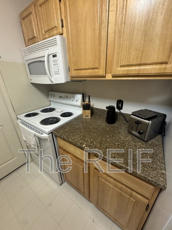 15240 Silver Pkwy #306 - Photo 6 of 16