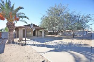 401 W Utopia Rd - Photo 1 of 1