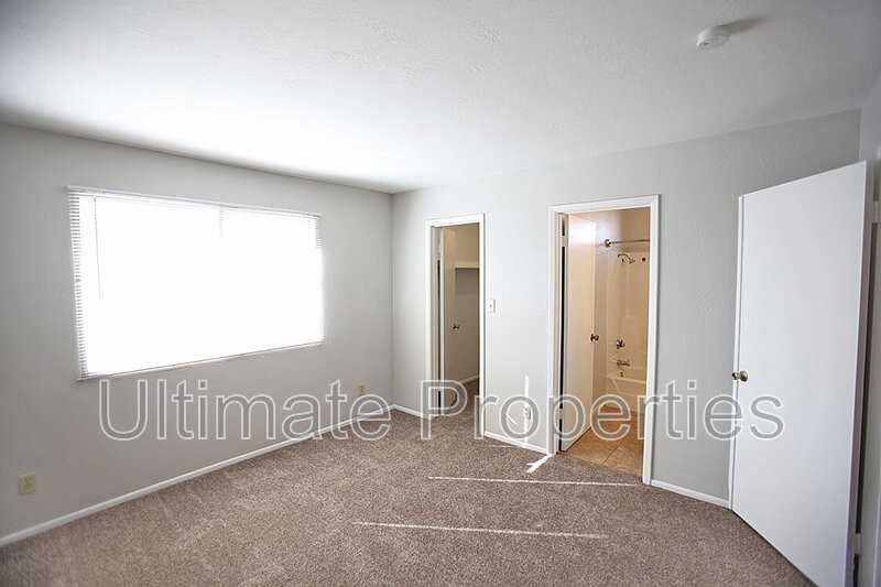 401 W Utopia Rd - Photo 6 of 10