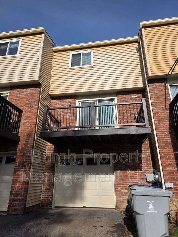 373 Scott Ln - Photo 2 of 15