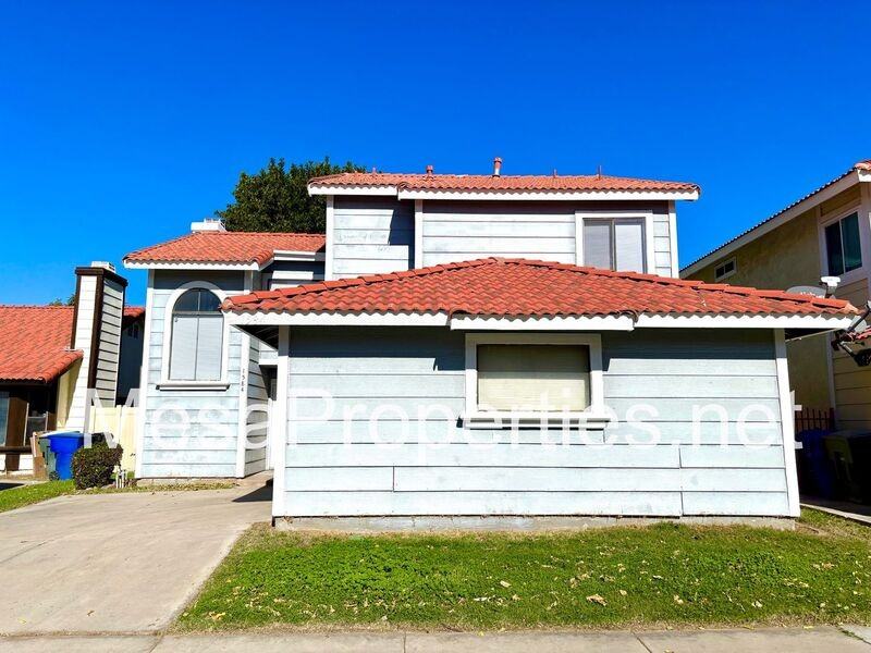 1584 Sycamore Ln - Photo 3 of 28