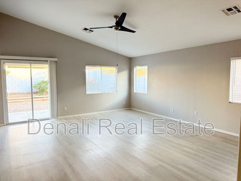 11550 E Contessa St - Photo 3 of 21