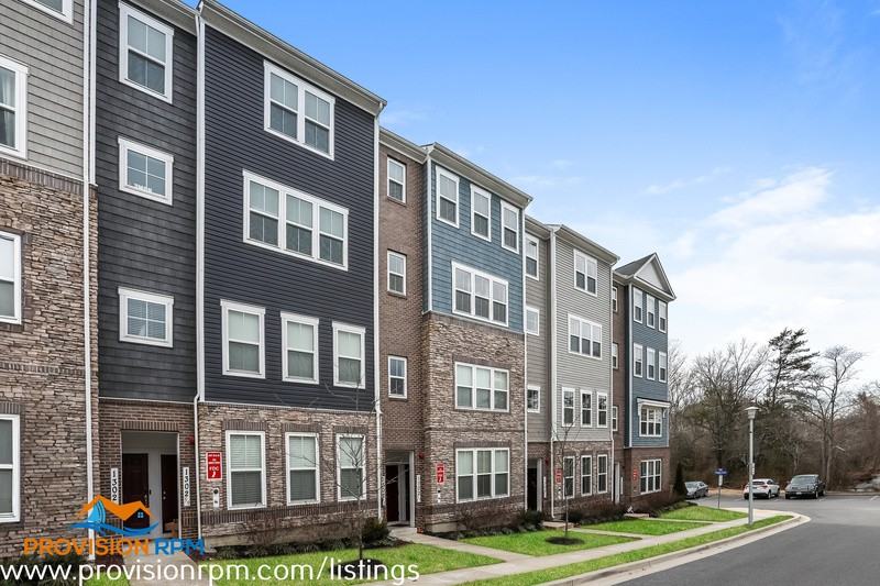 1302 Amber Creek Rd - Photo 2 of 33