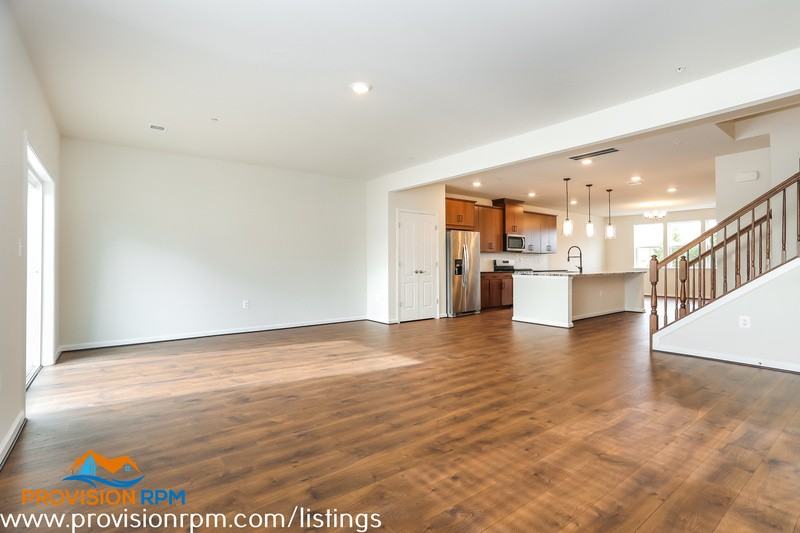 1302 Amber Creek Rd - Photo 4 of 33