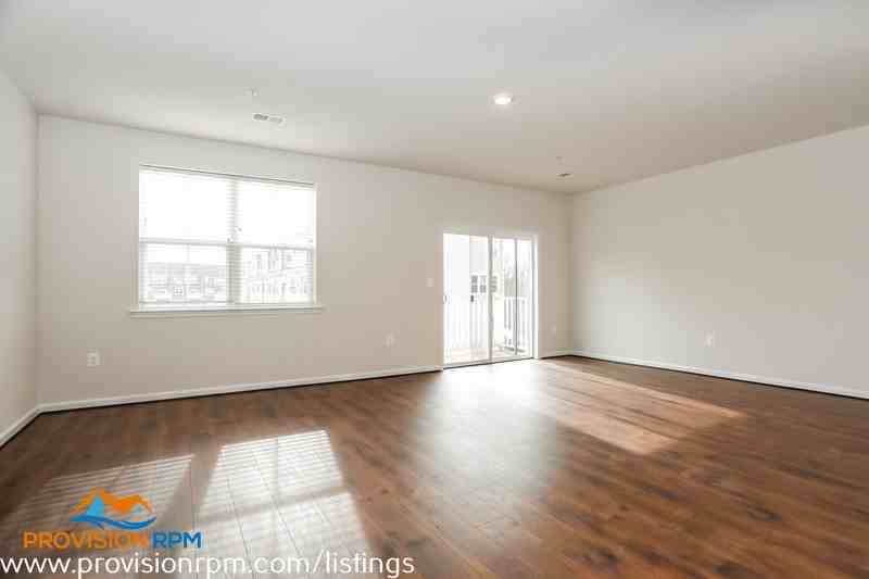 1302 Amber Creek Rd - Photo 5 of 33