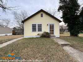 featured image of 221 Rosewood St