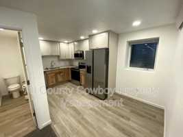 featured image of 1710 1/2 Walsh Ct