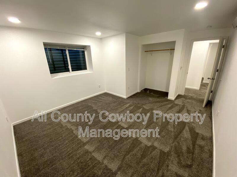 1710 1/2 Walsh Ct - Photo 4 of 7