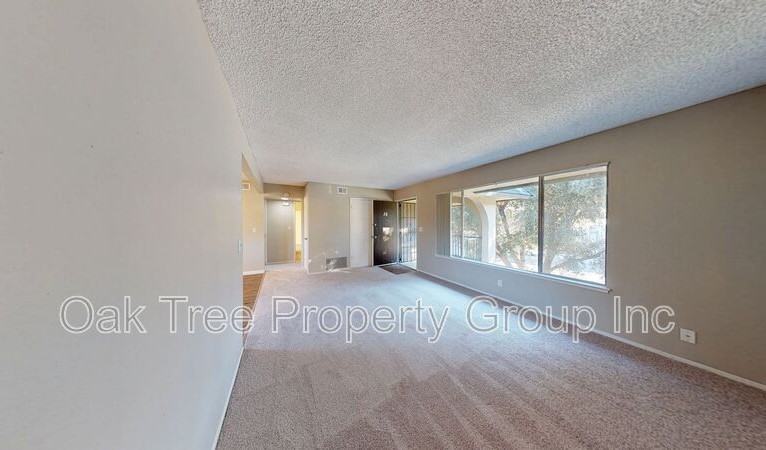 1637 Catalina Ct #28 - Photo 7 of 32